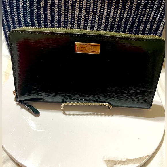 Kate Spade Bixby Place Neda Patent Leather Zip Around Wallet, Spruce Green - Picture 3 of 16